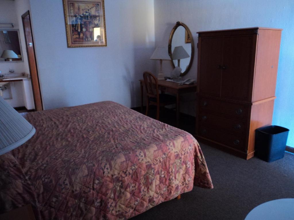 Hotel Monaco Ciudad Juarez Bilik gambar