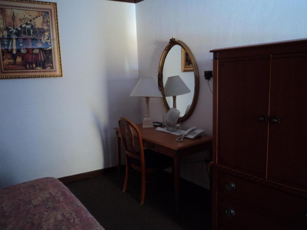 Hotel Monaco Ciudad Juarez Bilik gambar